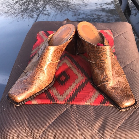 antonio melani mules